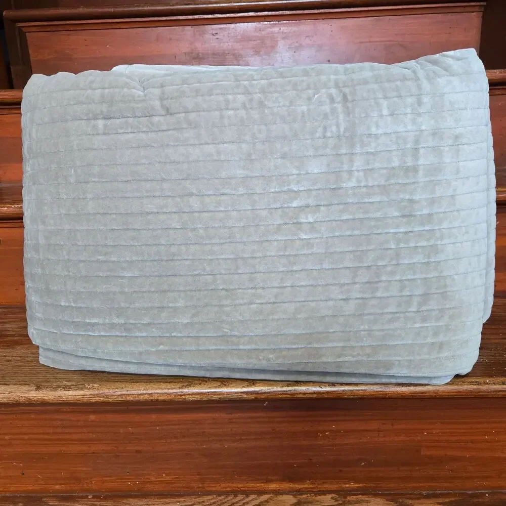 New Quince 100% Cotton Velvet Vertical Channel Quilt King / Cal King Light Taupe